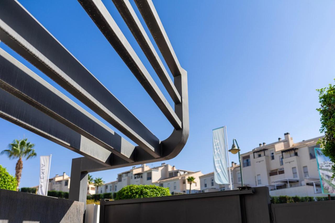فيلا Casa De Nero - Premium House With Jacuzzi Next To Golf Course كاليتا دي فيليز المظهر الخارجي الصورة